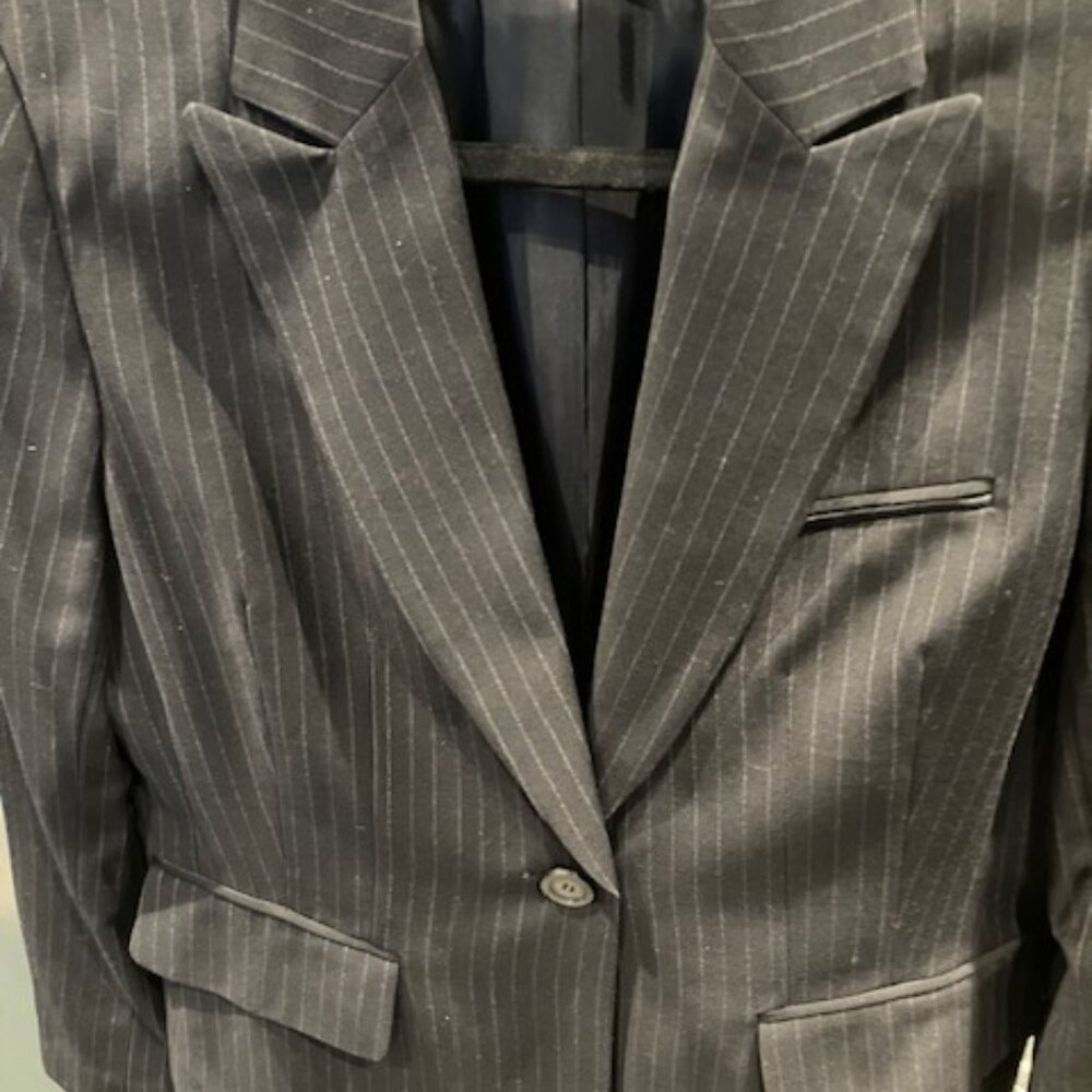 Calvin Klein Pant Suit -Lined - Pin Stripe Navy -size 10